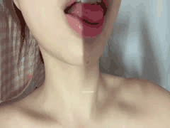 小龙妹妹学生宿舍反差自慰秀！真实无滤镜福利诱惑