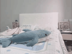 纯爱少女手铐白丝自慰，高潮喷白浆淫叫不止