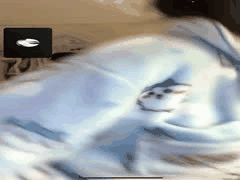 异地女友视频自慰狂欢！快递玩具插骚穴出白浆，露脸掰阴唇求大鸡巴