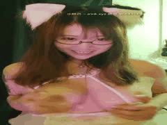 眼镜骚女小妲己露奶诱惑+道具自慰喷水高潮_1