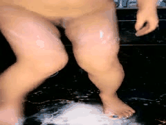 秀人网巨乳00后湖南辣妹美七mia全裸自慰诱惑 与金主激情啪啪