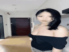 午夜玫瑰半糖G奶尤物全裸沐浴自慰 巨乳肥臀跳蛋道具抽插高潮