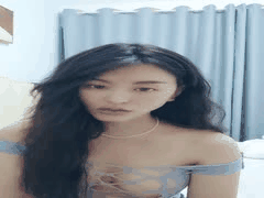 极品熟女大白兔收费直播：大长腿少妇大尺度自慰诱惑