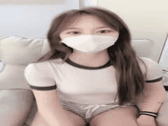 兔菲小妤巨乳女神全裸自慰诱惑，半糖裸舞长腿美乳秀