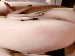 小樱桃半糖最火爆乳粉嫩网红：颜值媲美明星的疯狂自慰