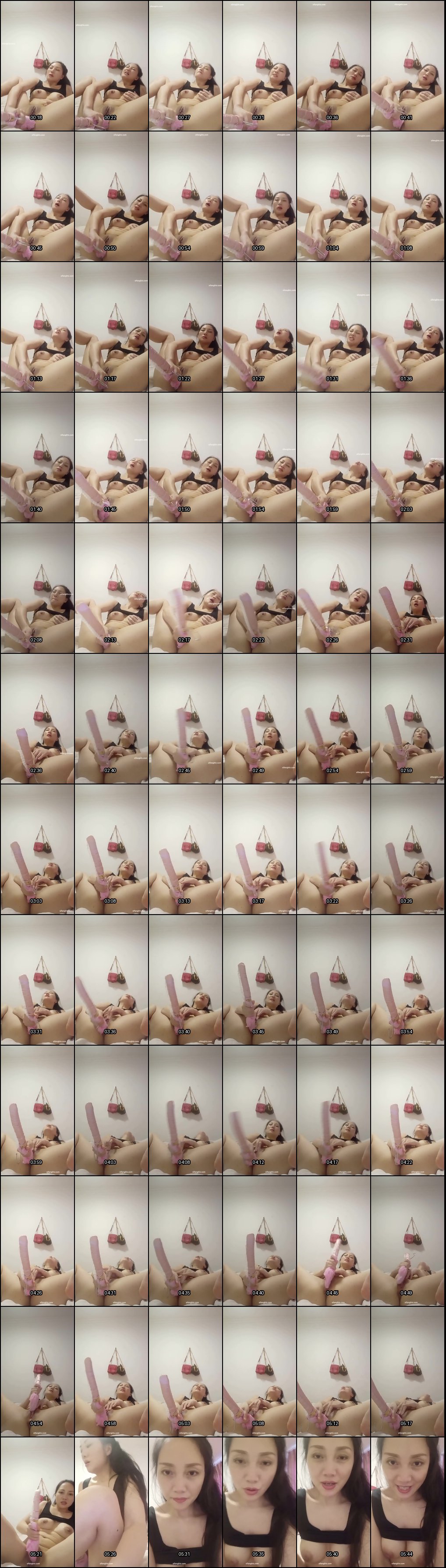 风韵人妻极品自慰放尿秀：饥渴眼神诱惑玩弄骚穴