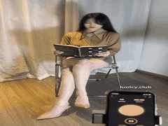 黑丝手铐楼道自慰喷水！小美miyoki高潮瞬间被外卖员撞见