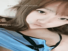 童颜巨乳性感萝莉自慰诱惑：超大木瓜奶舔乳掰穴道具高潮