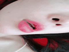 独居美少妇自慰狂欢：手持特写粉穴菊花 玩具插入高潮