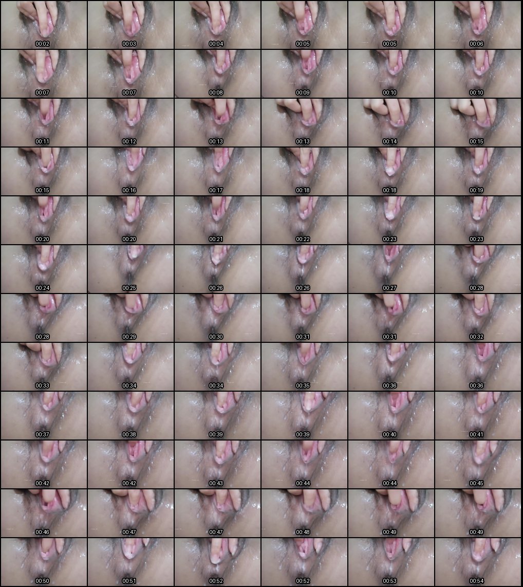 草莓味小可乐性感少妇大尺度自慰骚舞：丝袜裸舞抠逼淫水喷涌眼神撩人