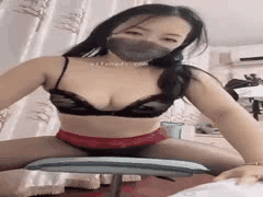 极品高颜少妇丝袜骚舞自慰，丰满熟女气质诱人欲罢不能！