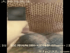 网调处女首次自慰体验，纯情少女羞涩探索