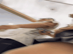 逛街邂逅成熟稳重美女_外表端庄却穿肉丝小熊内裤_反差诱惑直击灵魂_蓝色丝环撩人无限