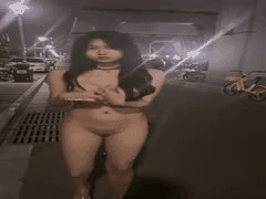 乐乐高跟露出刺激：性感美女的诱惑之旅