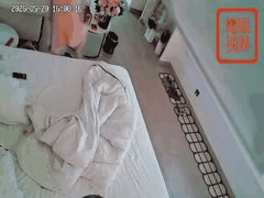 酒店监控偷拍：小伙邂逅大乳美女激情缠绵，两米大床竟不够用