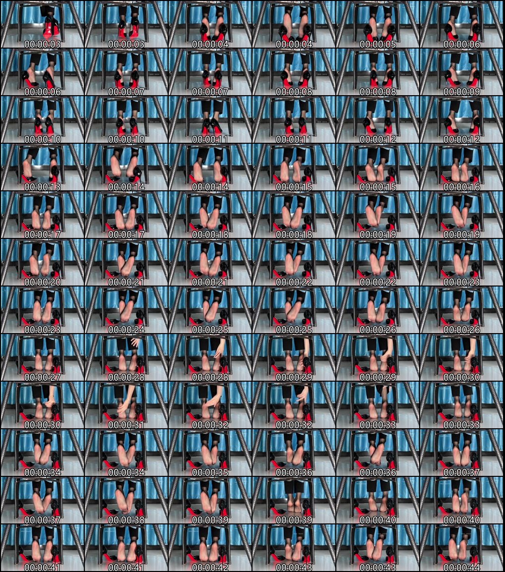 白龙猫女丝袜玉足撩人_制服长腿诱惑欲罢不能