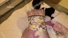 黄色旗袍学生妹女上位狂野摇曳_半露脸蜜桃臀撩拨欲火焚身