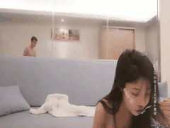 19岁极品萝莉cosplay洛丽塔_学生妹潮吹群交高潮狂欢_禁忌诱惑让你欲罢不能