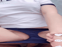 极品萝莉女友情趣装狂野诱惑 粉嫩小穴潮吹群P高潮喷射不停