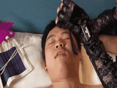 黑丝小恶魔诱惑躺采耳，千鹤小内内撩人福利