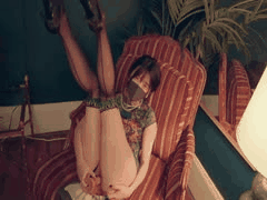 我们都是高跟控：高跟鞋的致命诱惑与足部狂欢