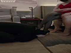 甜音恋足诱惑：绿帽偷窥激情剧情