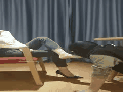 推特网红梅姐丝足足交调教合集：人妻女王美腿诱惑男奴完整版