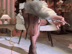 紫韵高跟诱惑：性感足部控玩乐