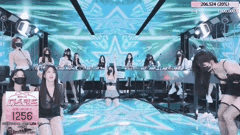 韩国女团PK热舞合集_黑丝长腿脱衣热舞精彩呈现_4