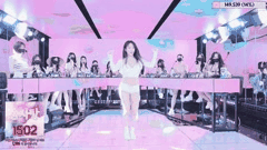 韩国女团PK热舞合集_黑丝长腿脱衣秀精彩瞬间_2