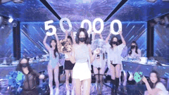 韩国女团PK热舞合集_黑丝长腿与脱衣精彩表演