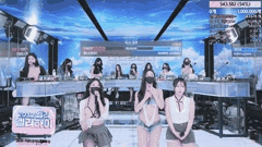 韩国女团PK热舞合集_黑丝长腿与脱衣诱惑精彩呈现