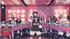 韩国女团PK热舞合集_黑丝长腿脱衣秀精彩呈现_1