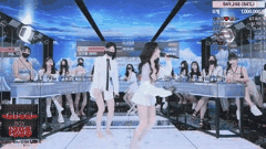 韩国女团PK热舞合集_黑丝长腿脱衣劲爆表演_7