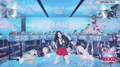 韩国女团PK热舞秀_黑丝长腿脱衣诱惑