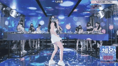 韩国性感女主播黑丝长腿脱衣热舞_女团PK诱惑裸舞狂欢合集