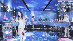 韩国女团PK黑丝长腿脱衣热舞精彩合集_60