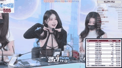 韩国女团PK黑丝长腿主播脱衣热舞精彩合集_16