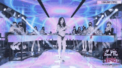 韩国女团PK热舞秀_黑丝长腿引爆舞台_5