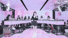 韩国女团PK热舞合集_黑丝长腿脱衣表演精彩纷呈