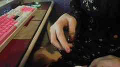 韩国蜜桃臀网红美女与男友户外野战_翘臀摇曳激情四射欲火焚身