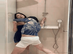 韩女Sunny Sunwall 鸳鸯浴前戏充足 浴室直入激战