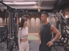 李多慧：一年只运动一天却拥有迷人腹肌的韩国美女