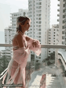 哥伦比亚气质女神索菲亚第二弹绿帽媚黑淫荡女友的狂野短视频诱惑让你身临其境欲火焚身