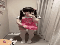 抖音萝莉网红幼六黑料曝光！竟在外网变身福利姬，十个萝莉九个骚