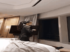 韩国金先生高端约炮空姐熟女！制服黑丝女上位骑乘，笑靥撩人太有感觉