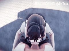 操场巨乳JK校花大胆露出，后入肥臀超骚浪