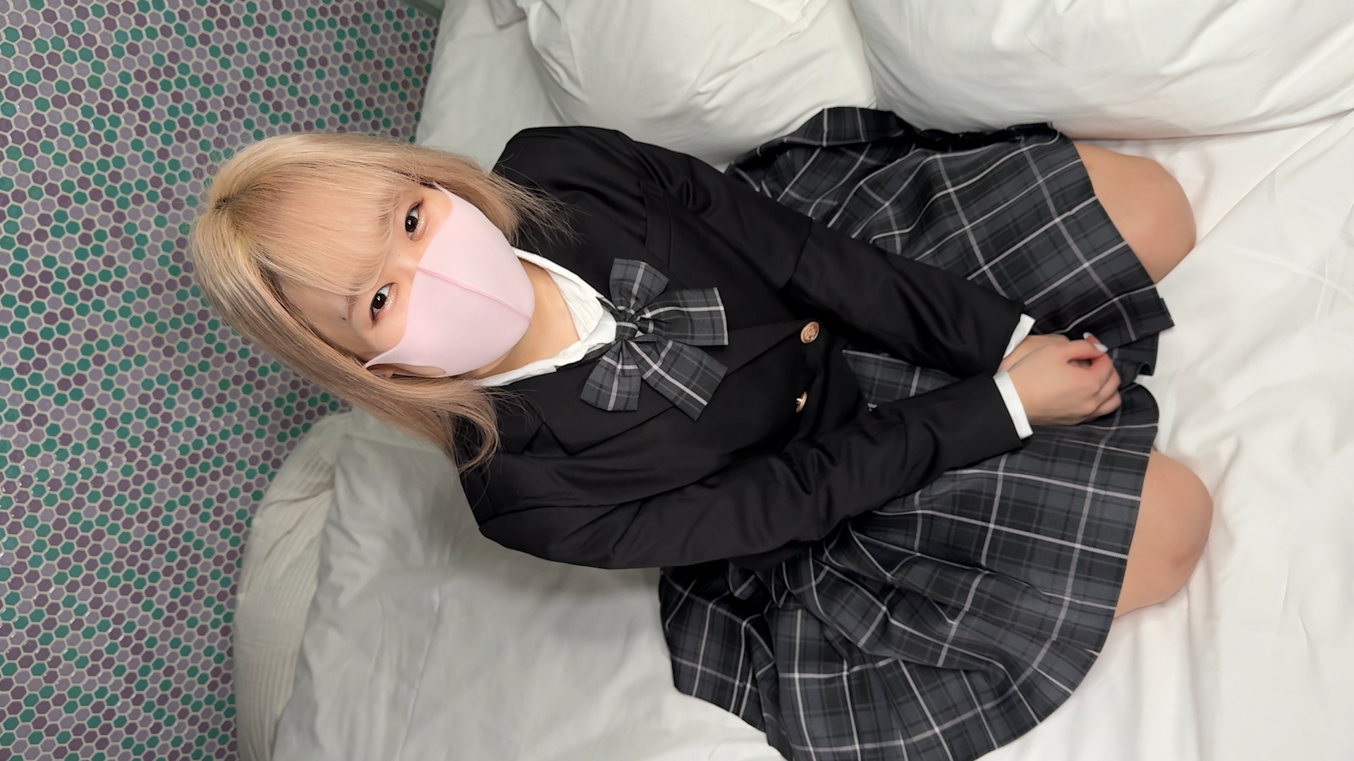 FC2-4335196現·役J〇超天使な塾生と講義終わりラブホに！『中出していい？』『先生さすがに中はダメ