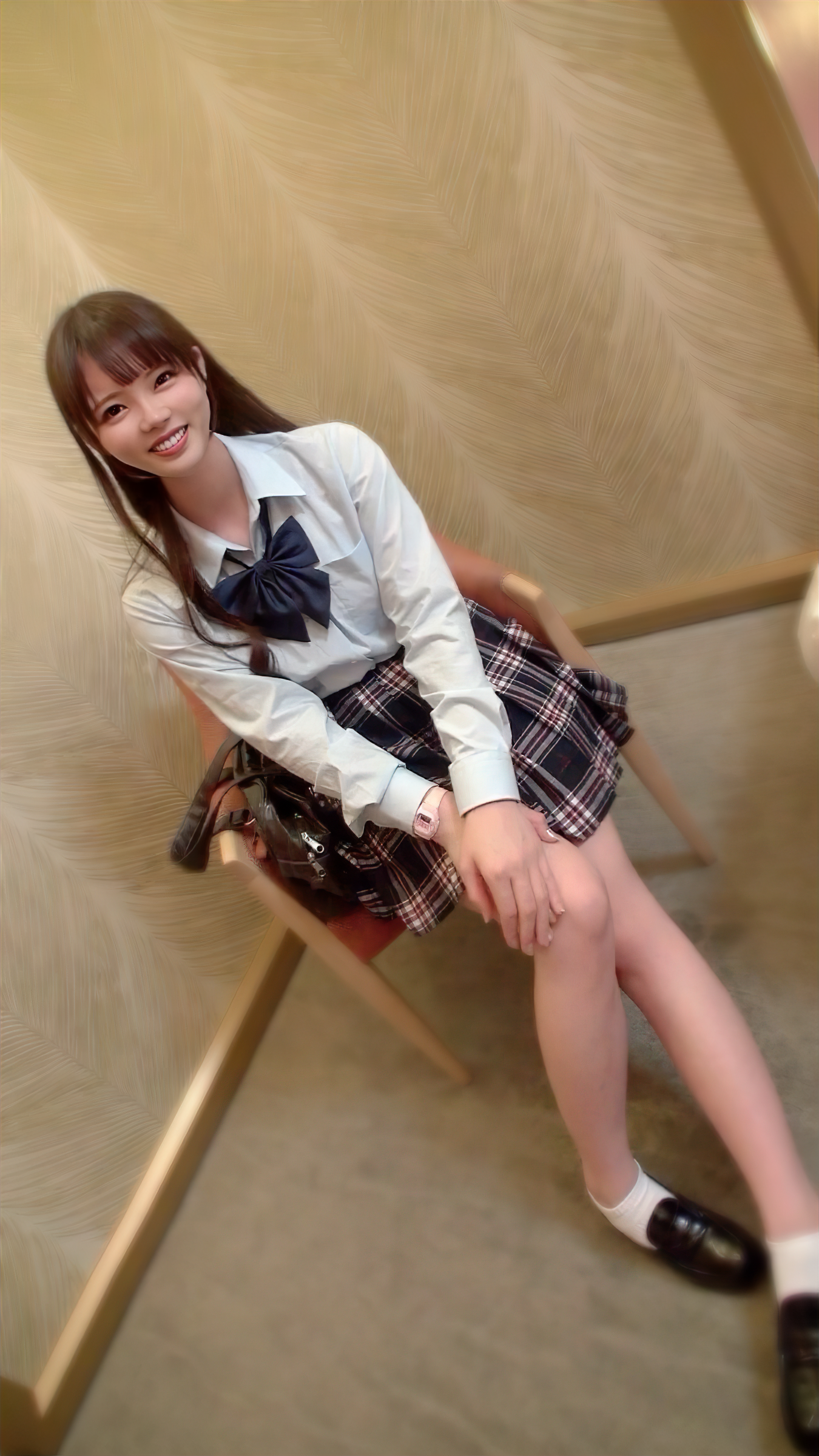 FC2-4245635元ミスコン東北代表の18歳足が震えて立てなくなるまで複数男による連続限界中出し4連続。