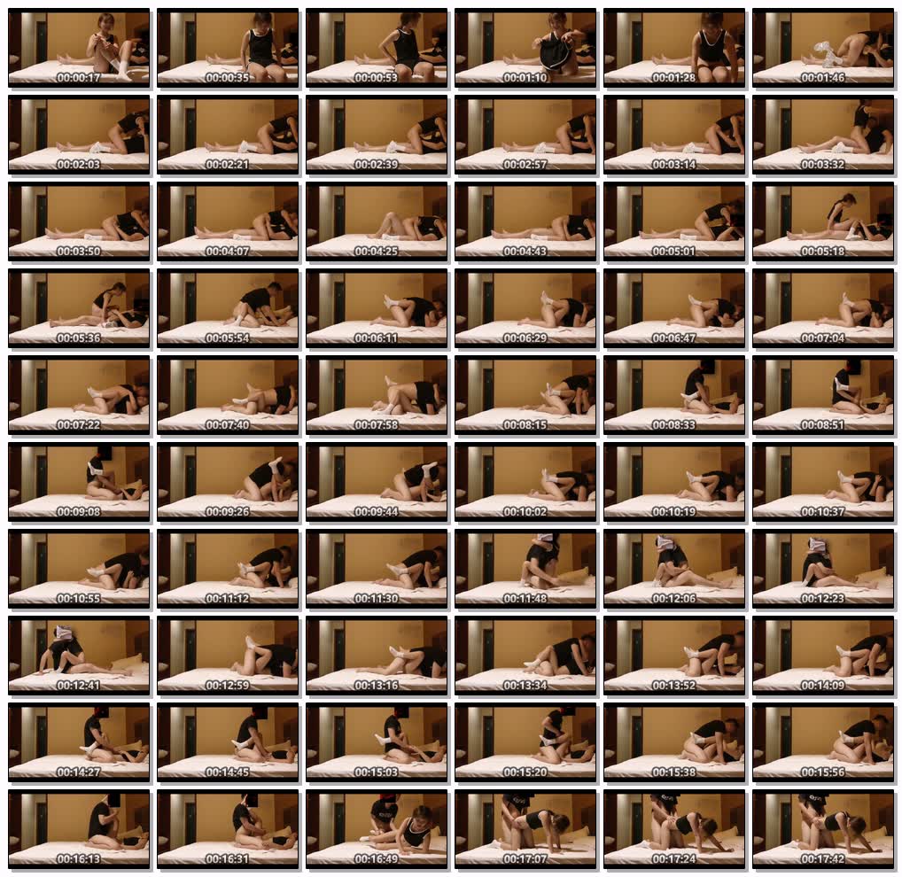 舞蹈新生身体柔软，摆出各种动作